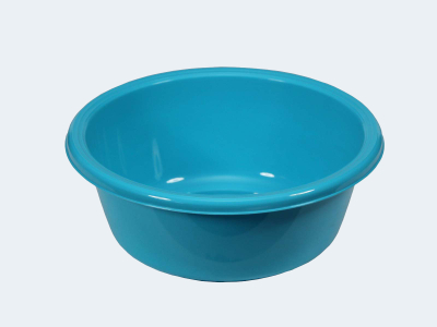 Schüsseln und Siebe