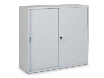 Stahl-Schiebetürenschrank mit Griffmuscheln (BxTxH)